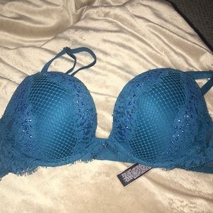 Victorias Secret Bombshell push up bra